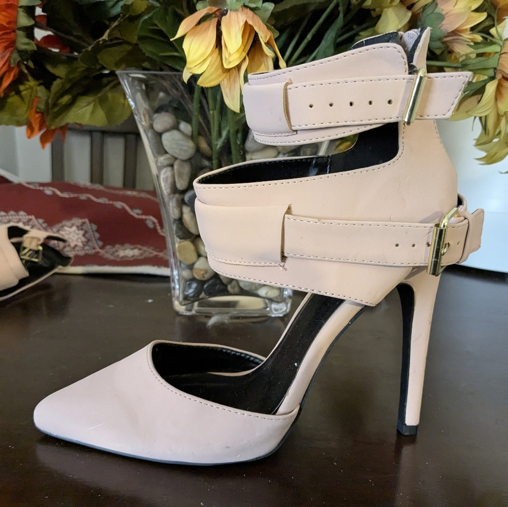 LIGHT PINK/BLUSH STRAPPY HIGH HEELS